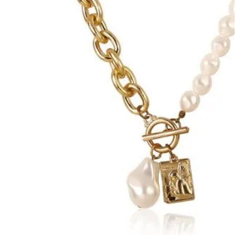 5 STARS ⭐️ Pearls And Chain Necklace Costume Jewelry RESTOCKED ⭐️